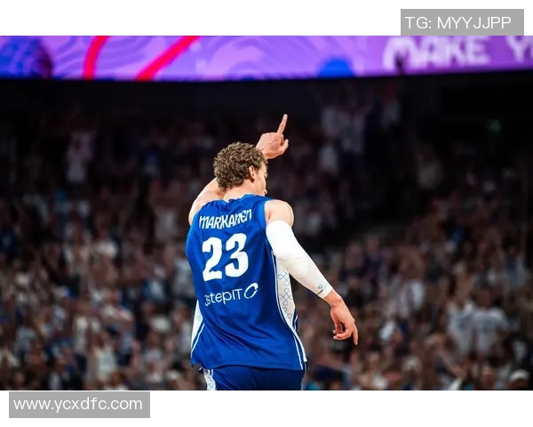 英格兰与芬兰激战2000欧预赛回顾球迷热情高涨的精彩瞬间 英格兰与芬兰激战2000欧预赛回顾球迷热情高涨的精彩瞬间